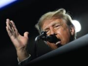 Il Kennedy Center chiude. Trump: “Riapre solo col mio nome”